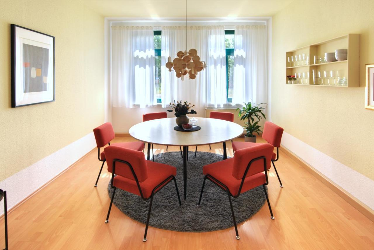 Vonbehling Boutique Apartment Mit 65Zoll Tv Und Designerstuecken Halle  Exterior photo