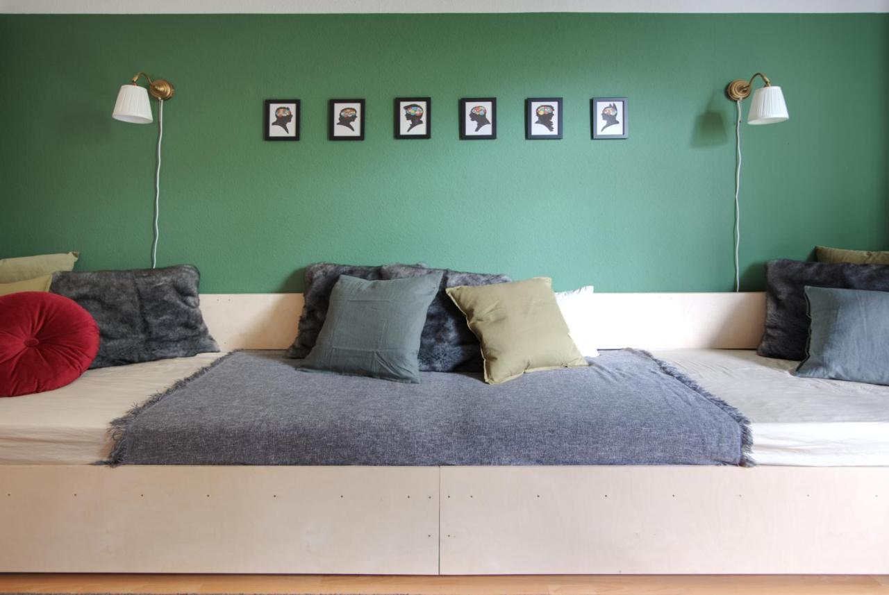 Vonbehling Boutique Apartment Mit 65Zoll Tv Und Designerstuecken Halle  Exterior photo