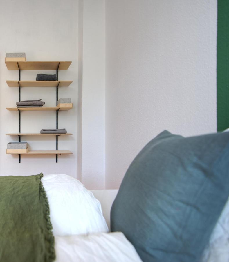 Vonbehling Boutique Apartment Mit 65Zoll Tv Und Designerstuecken Halle  Exterior photo